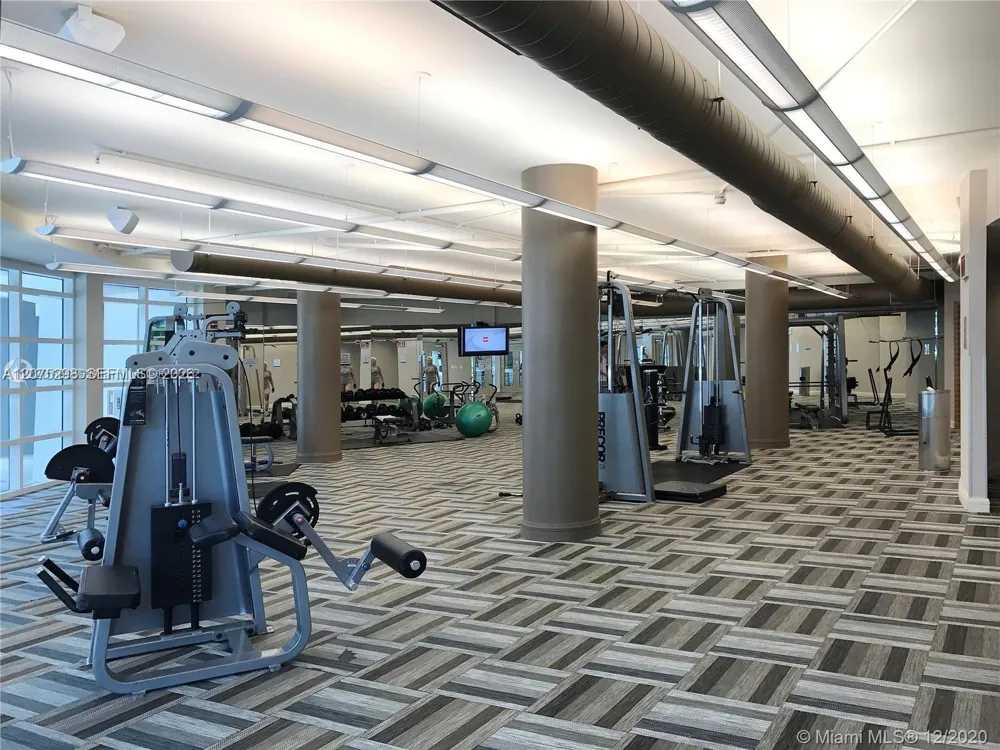 253 NE 2nd St #508 Miami, FL 33132