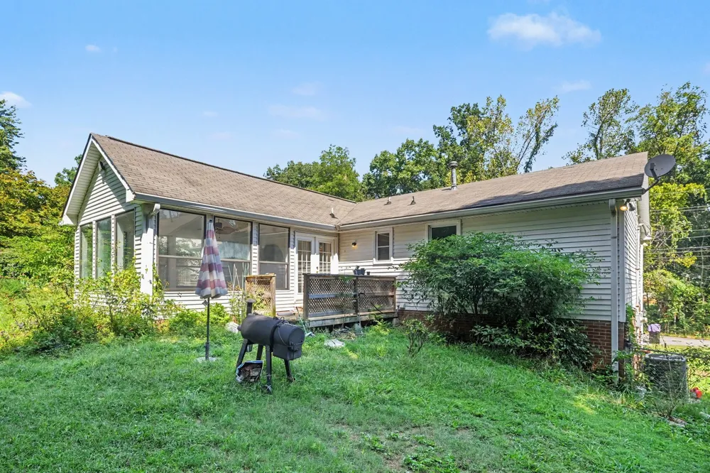210 Pine Mountain Rd Clarksville, TN 37042