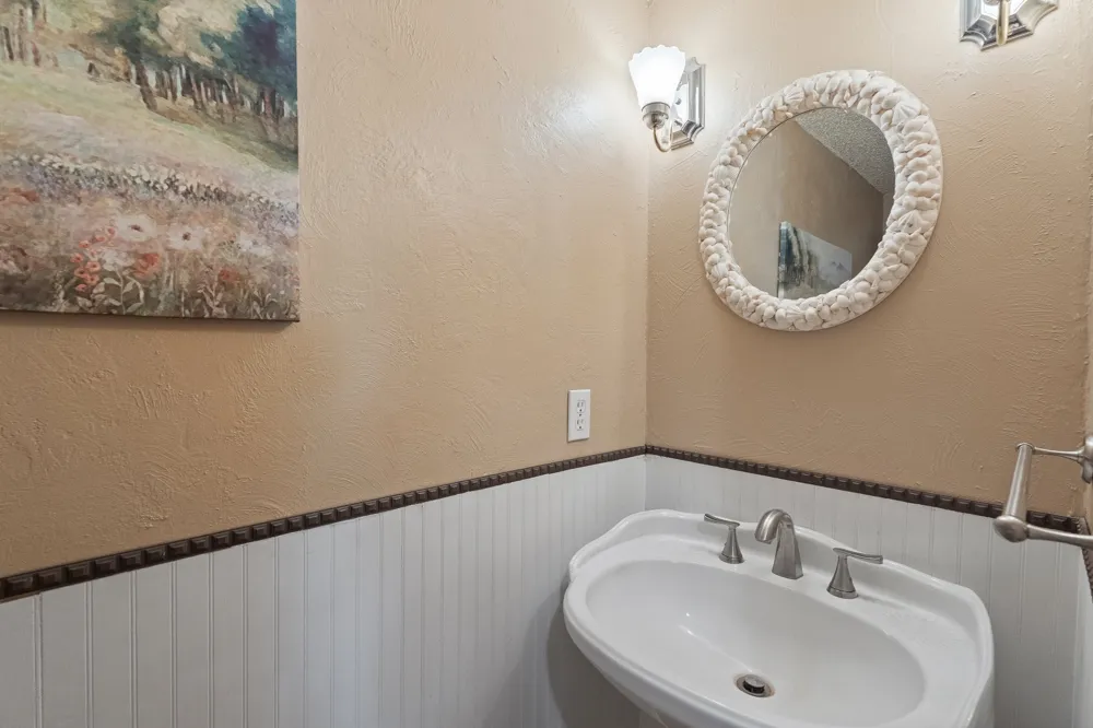649 Parkridge Boulevard Burleson, TX 76028