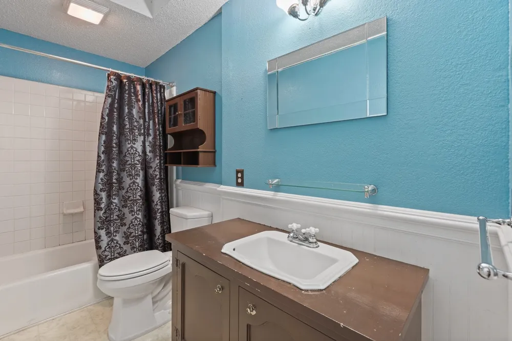 649 Parkridge Boulevard Burleson, TX 76028