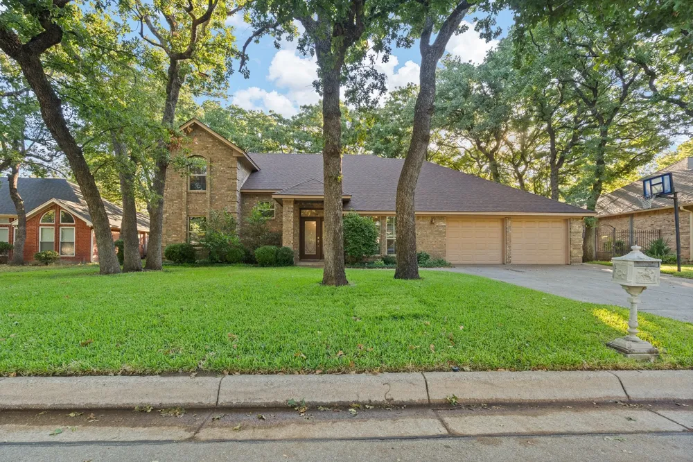 649 Parkridge Boulevard Burleson, TX 76028