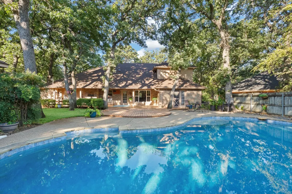 649 Parkridge Boulevard Burleson, TX 76028