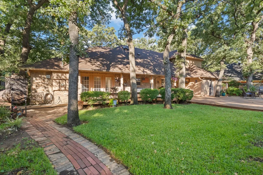 649 Parkridge Boulevard Burleson, TX 76028