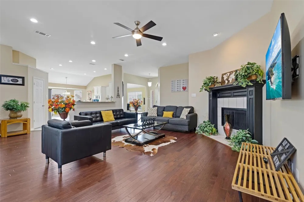 335 Linhurst Drive Murphy, TX 75094