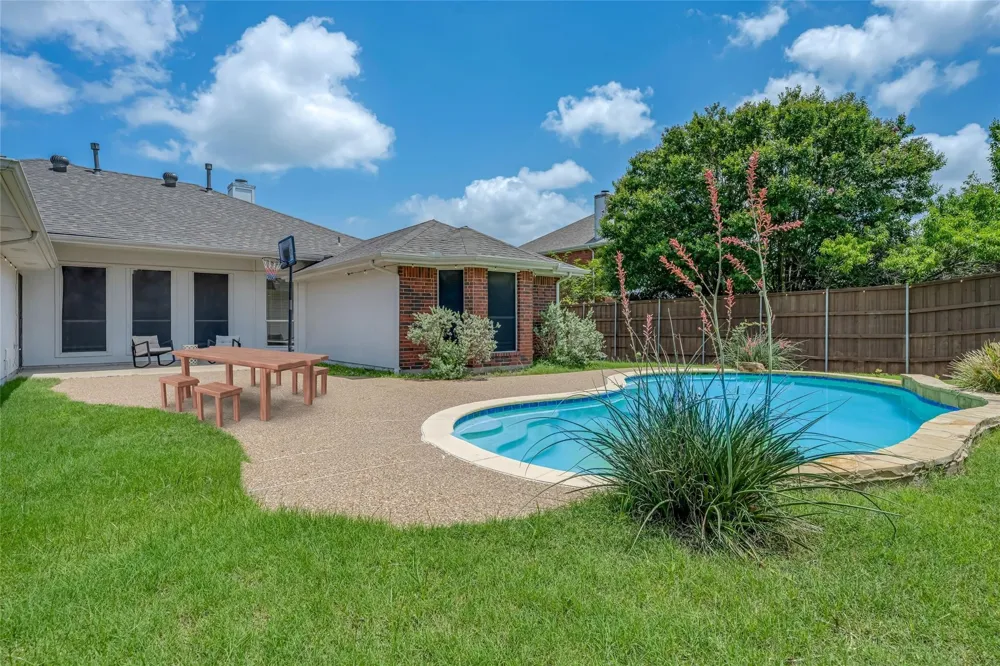 335 Linhurst Drive Murphy, TX 75094