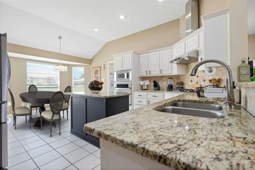 335 Linhurst Drive Murphy, TX 75094