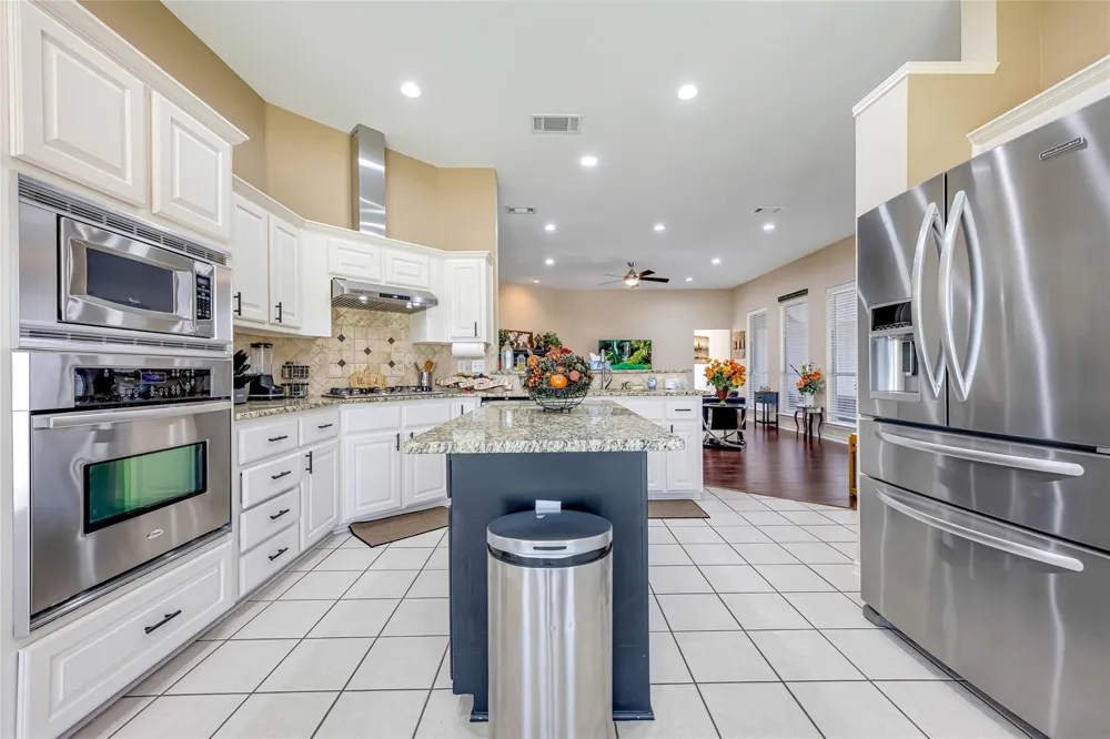 335 Linhurst Drive Murphy, TX 75094