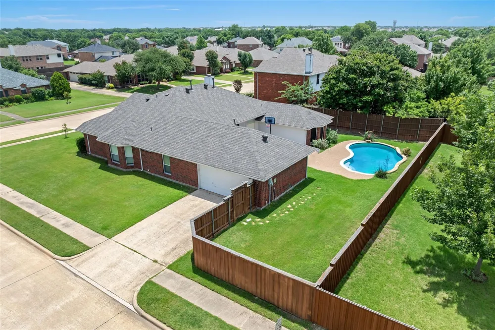 335 Linhurst Drive Murphy, TX 75094