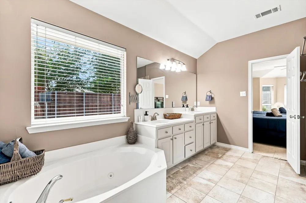 335 Linhurst Drive Murphy, TX 75094