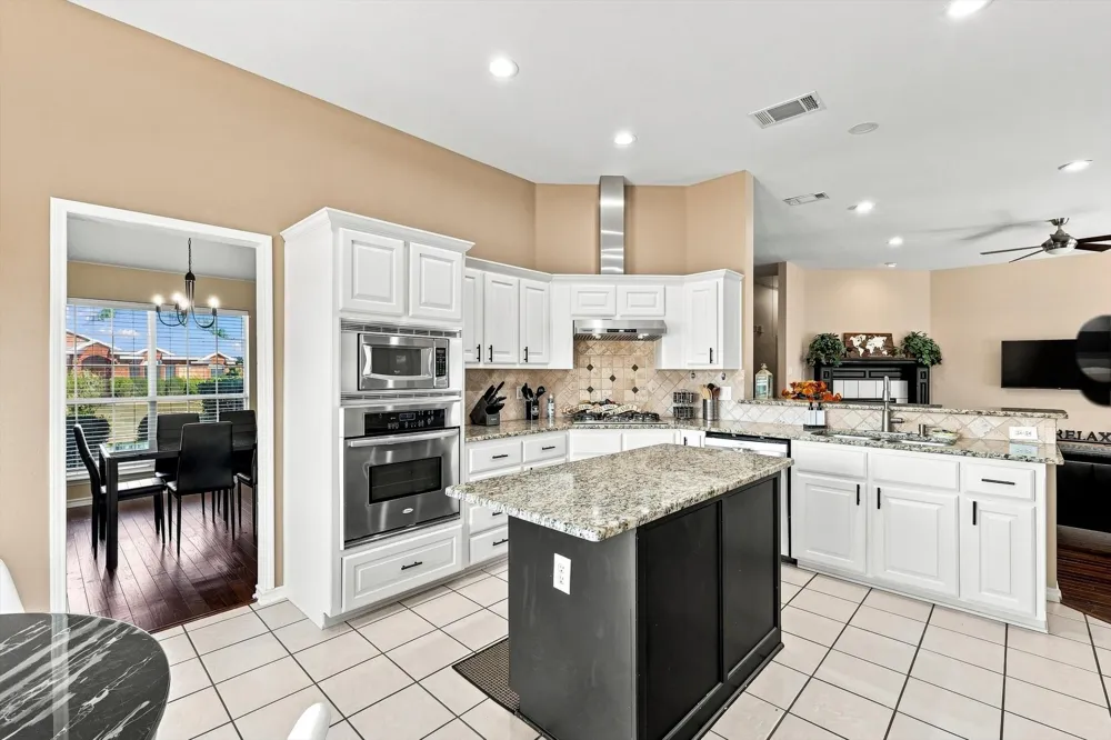 335 Linhurst Drive Murphy, TX 75094