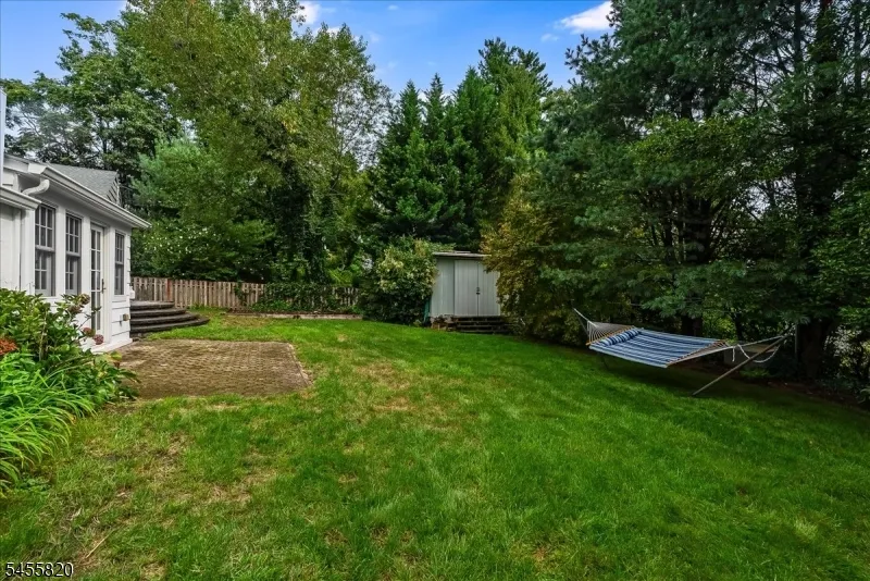 119 Squire Hill Rd Montclair, NJ 07043