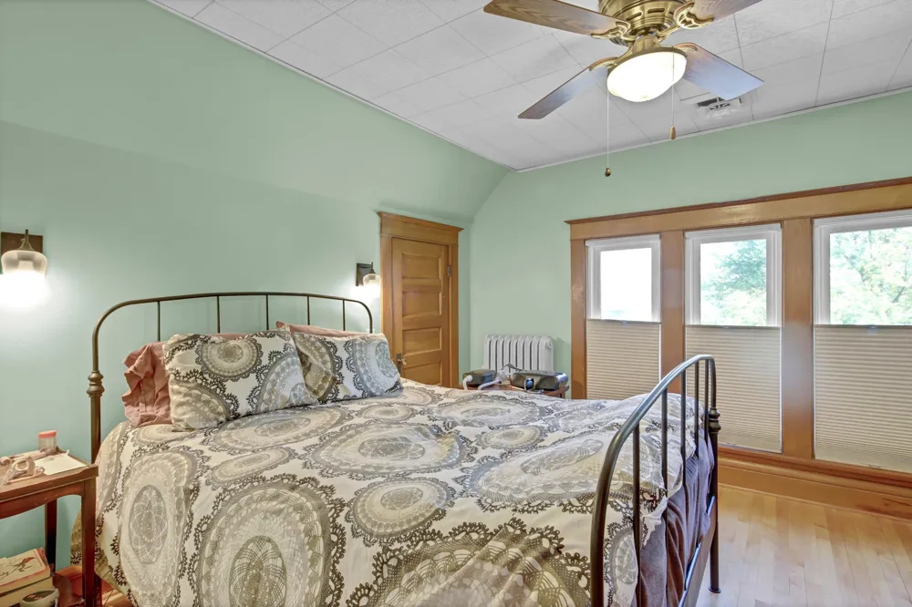 605 High Street Lake City, MN 55041