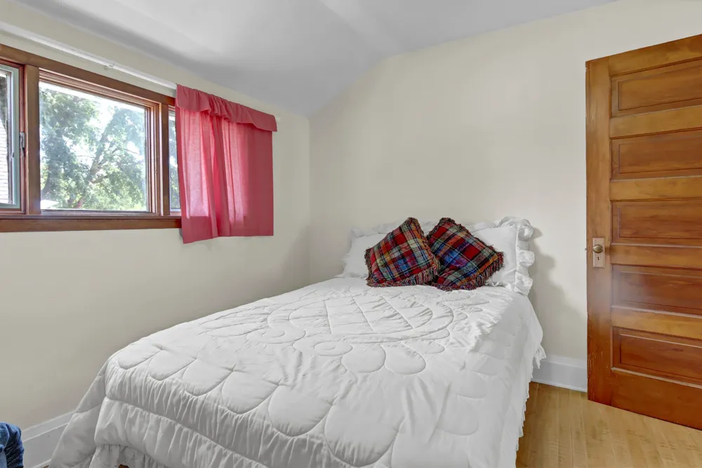 605 High Street Lake City, MN 55041