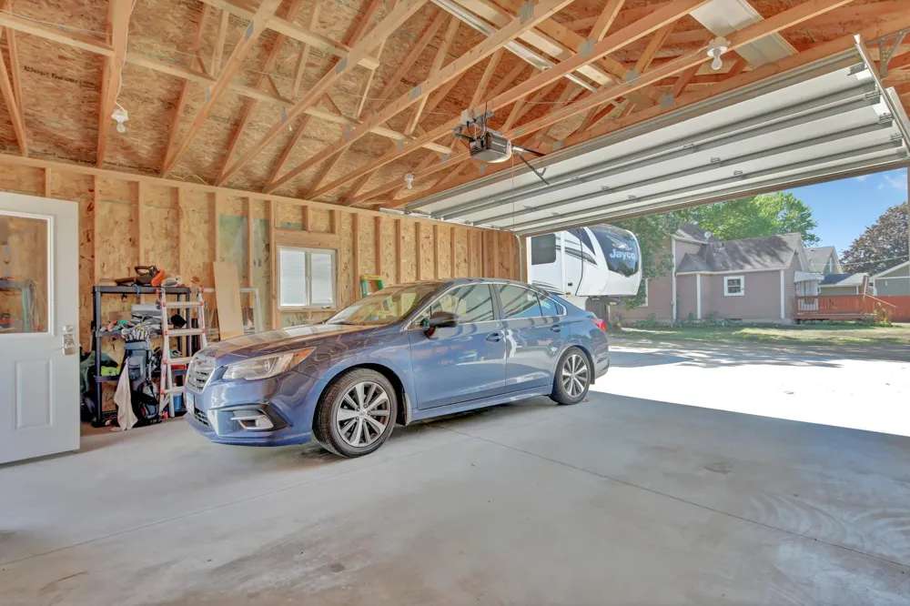 605 High Street Lake City, MN 55041