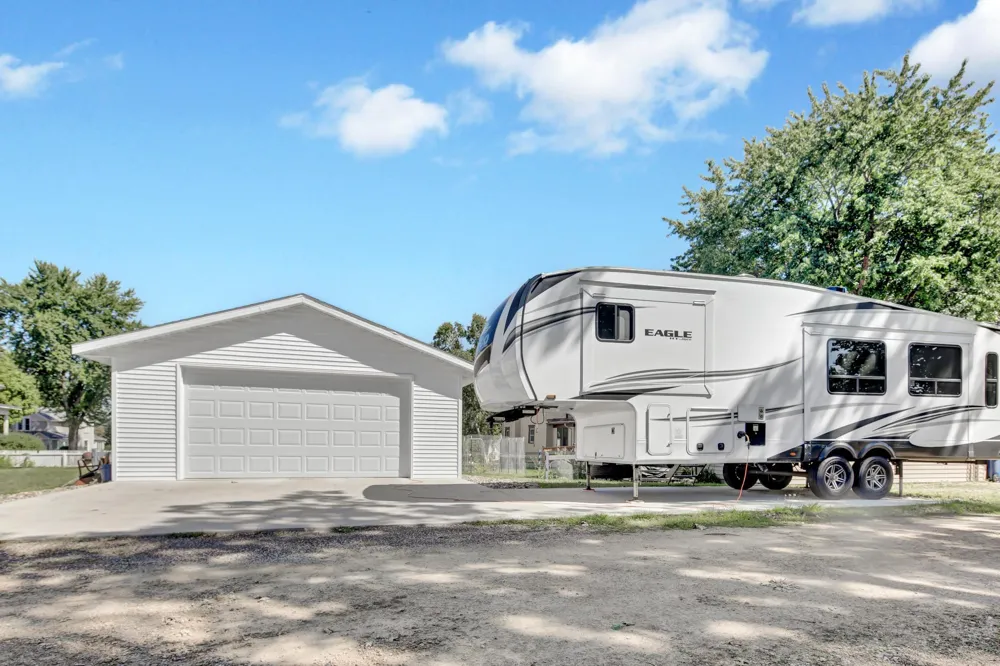 605 High Street Lake City, MN 55041