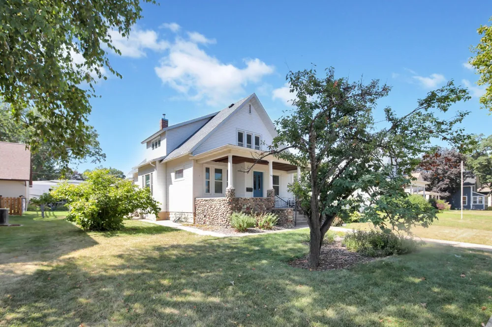 605 High Street Lake City, MN 55041