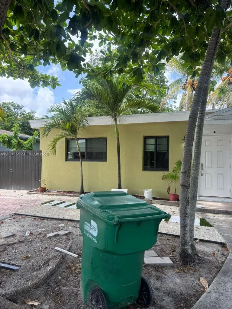 1167 NW 112th St #A Miami, FL 33168