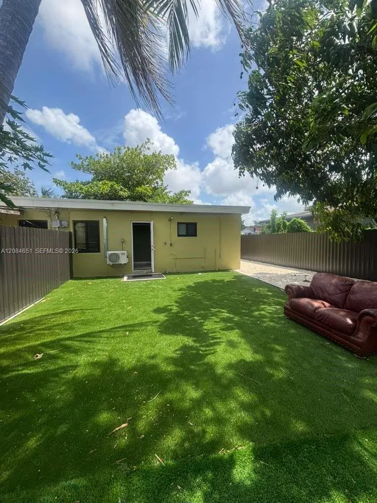 1167 NW 112th St #A Miami, FL 33168
