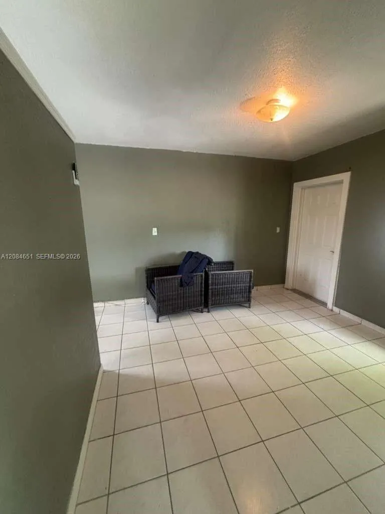 1167 NW 112th St #A Miami, FL 33168