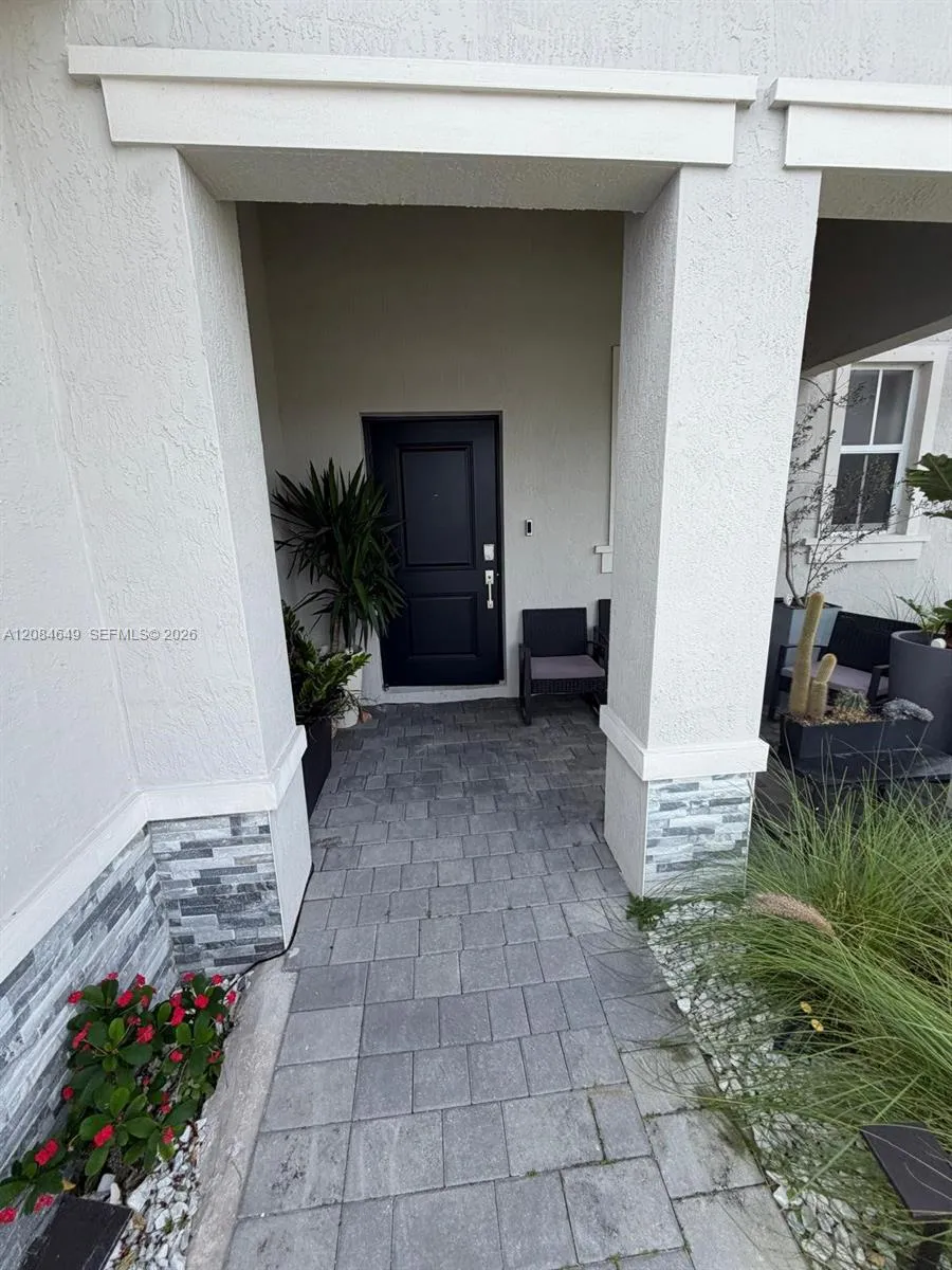 2618 SE 9th St Homestead, FL 33035