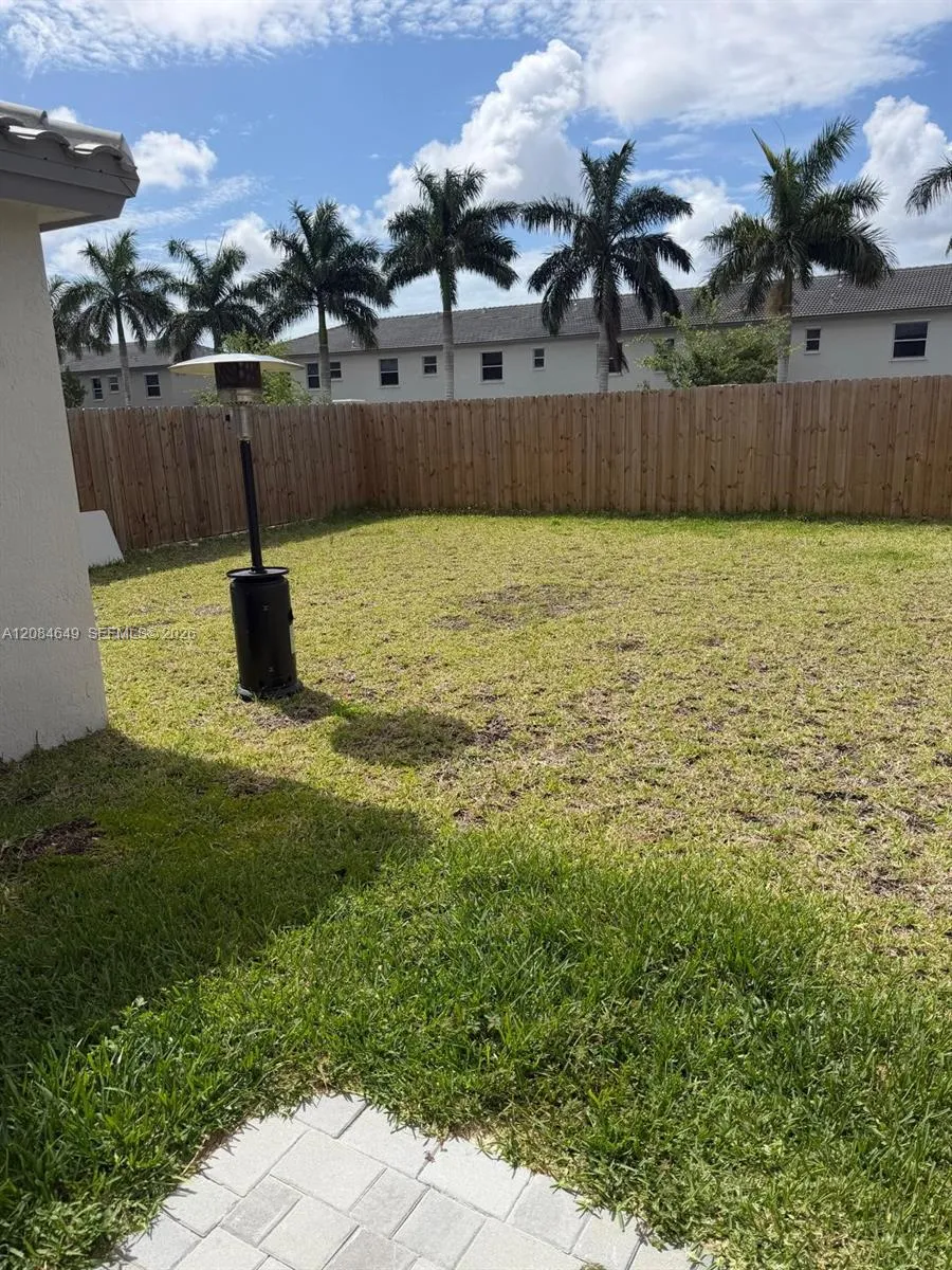 2618 SE 9th St Homestead, FL 33035