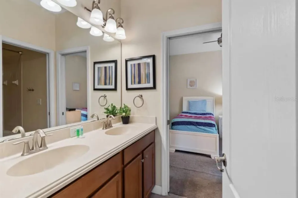 1442 MOON VALLEY DRIVE Davenport, FL 33896