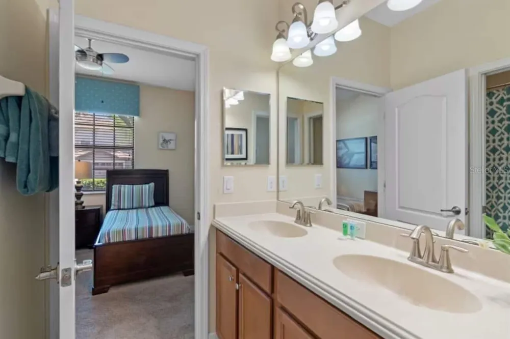 1442 MOON VALLEY DRIVE Davenport, FL 33896
