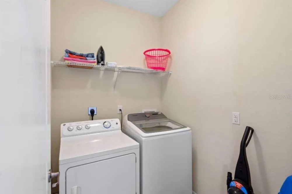 1442 MOON VALLEY DRIVE Davenport, FL 33896