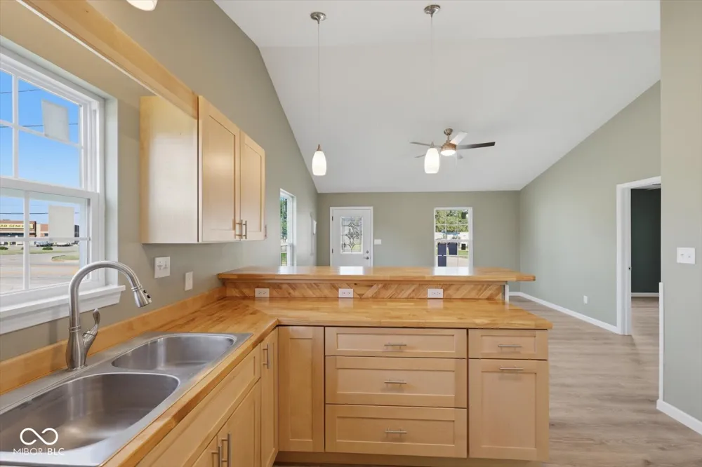 858 Miller Avenue Shelbyville, IN 46176