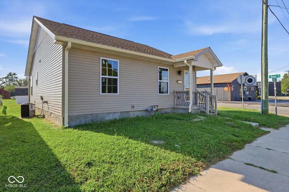 858 Miller Avenue Shelbyville, IN 46176