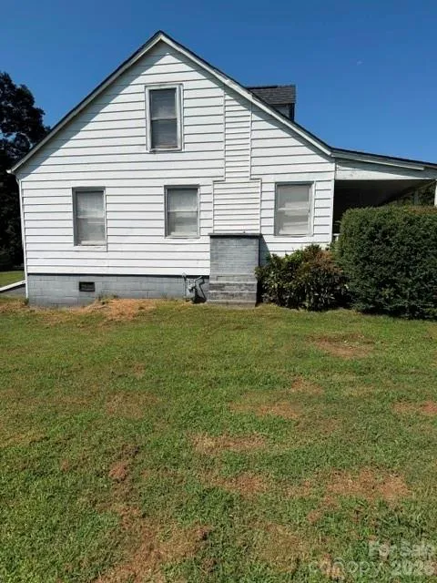 1722 Unity Drive Statesville, NC 28625