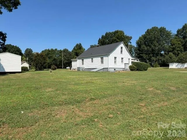 1722 Unity Drive Statesville, NC 28625