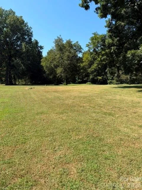 1722 Unity Drive Statesville, NC 28625