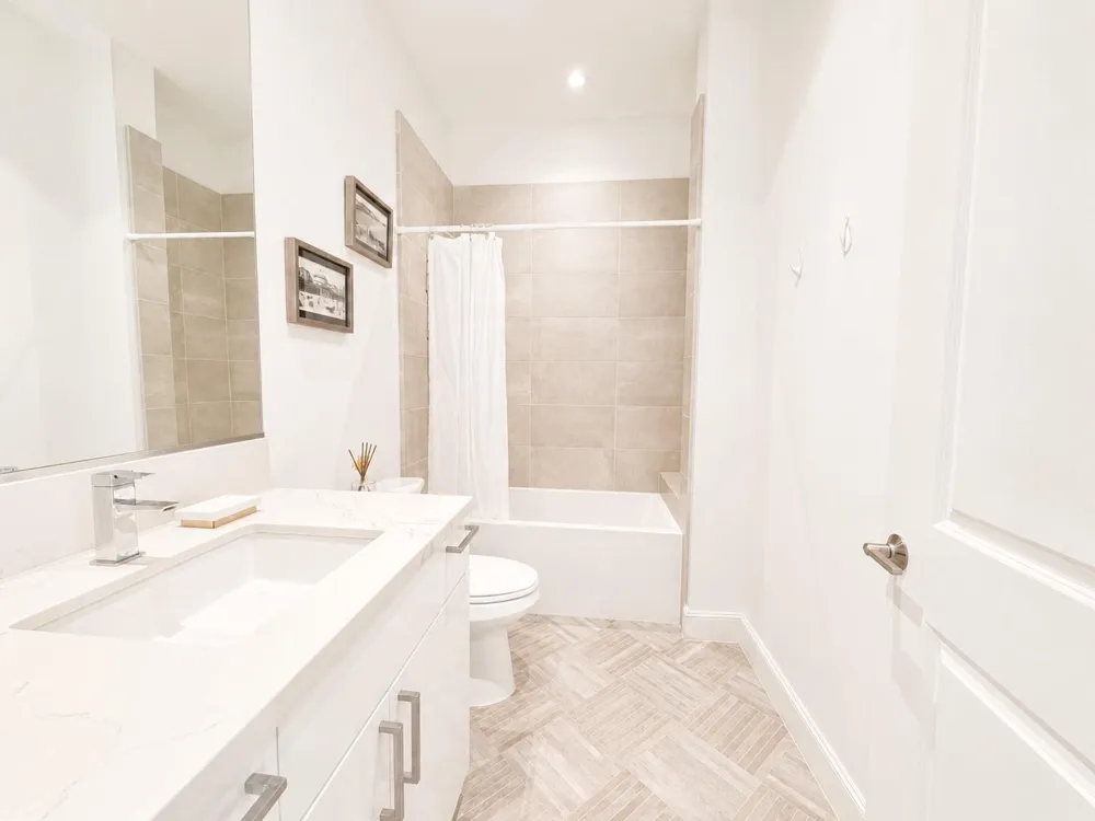 1211 Caroline Street #1608 Houston, TX 77002
