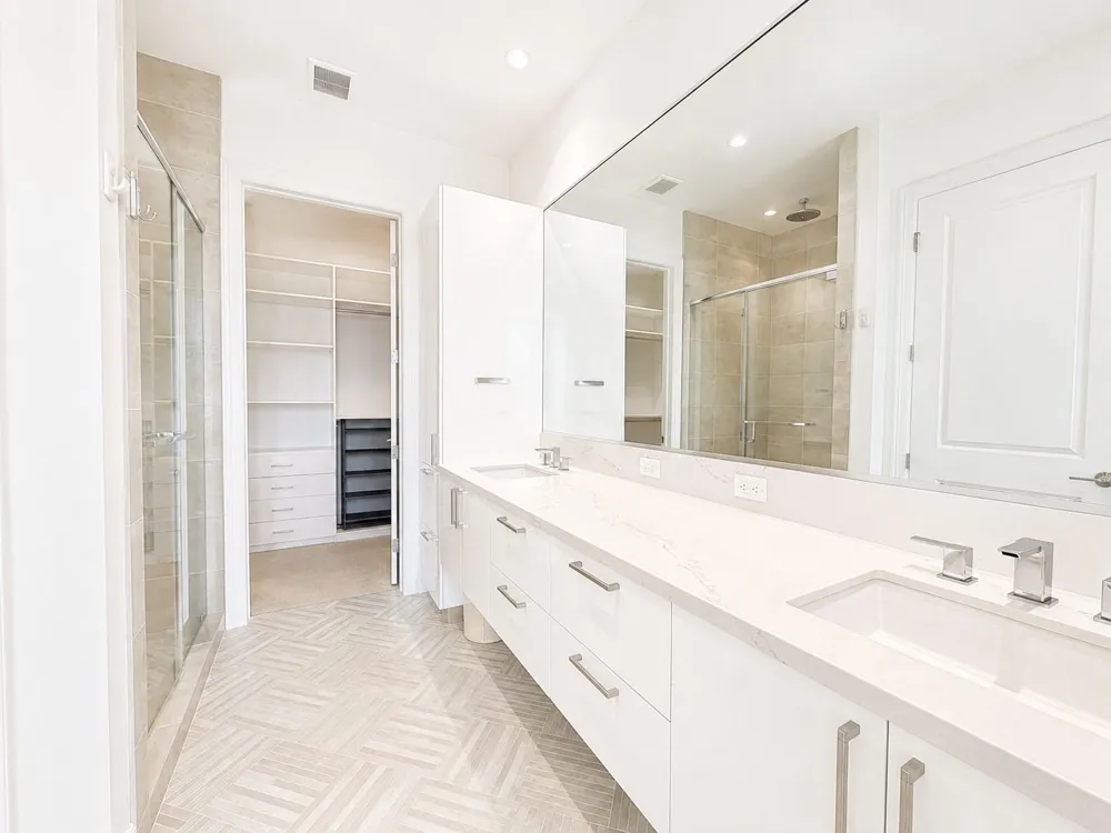 1211 Caroline Street #1608 Houston, TX 77002