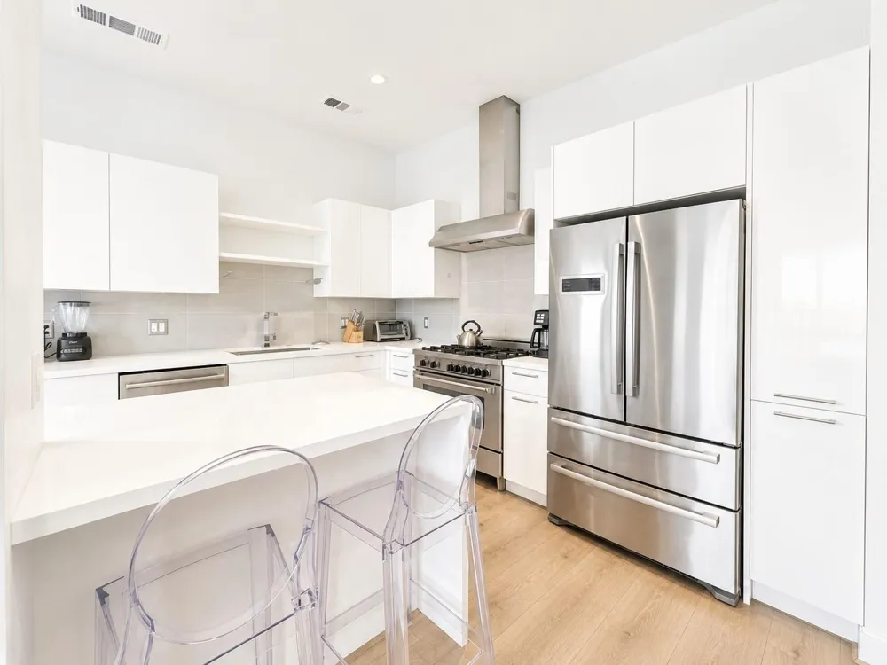 1211 Caroline Street #1608 Houston, TX 77002
