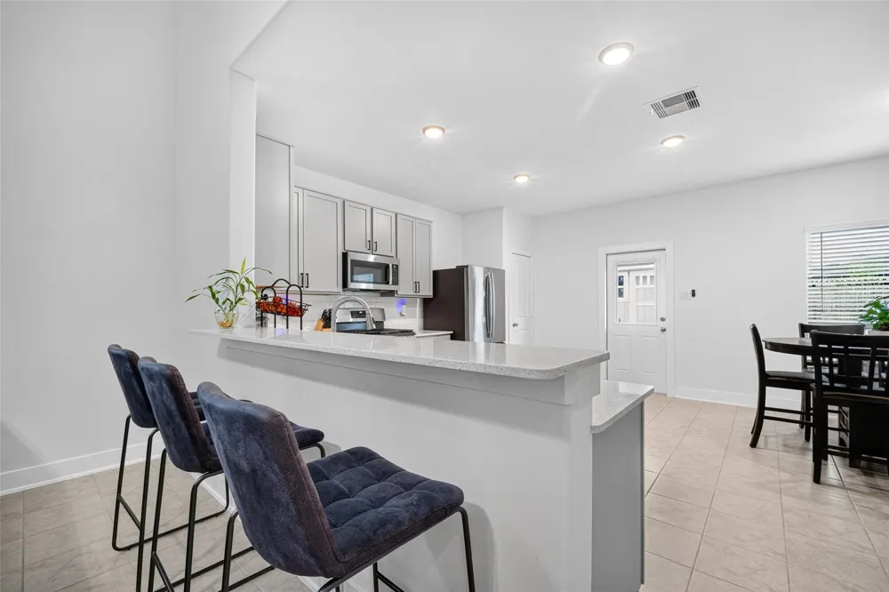 935 Alaska Cedar Drive Crosby, TX 77532