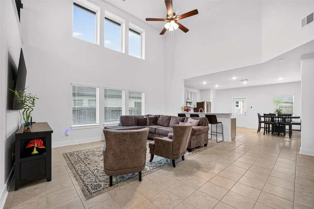 935 Alaska Cedar Drive Crosby, TX 77532