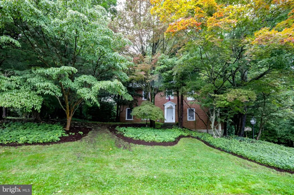 83 FLINT RIDGE DRIVE Reading, PA 19607