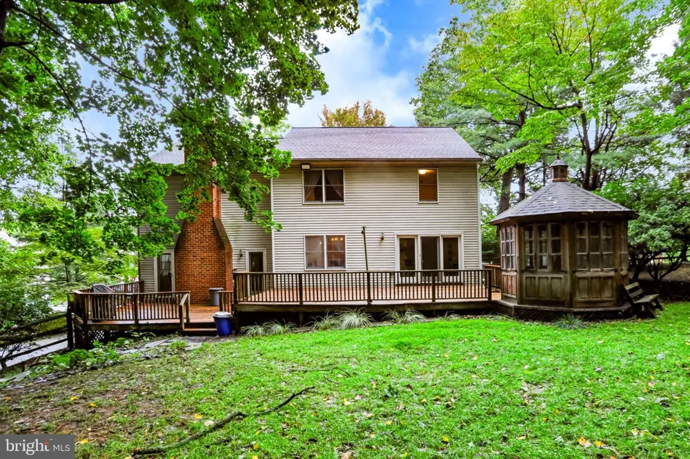 83 FLINT RIDGE DRIVE Reading, PA 19607