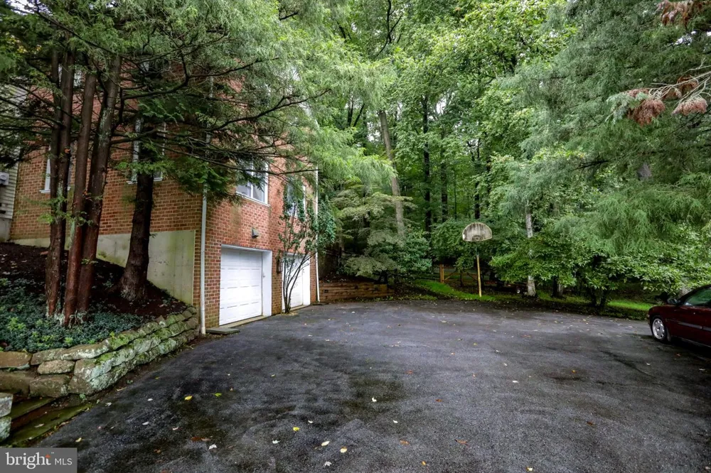 83 FLINT RIDGE DRIVE Reading, PA 19607