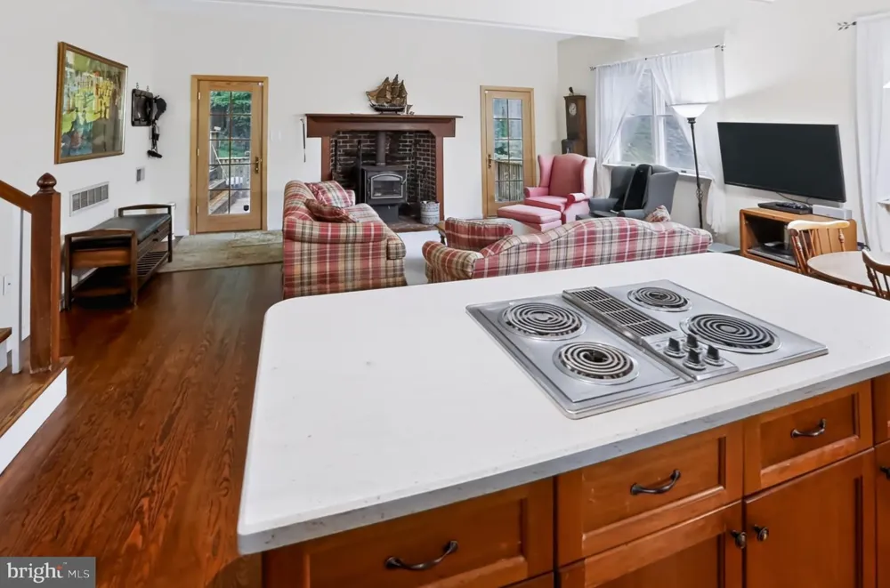83 FLINT RIDGE DRIVE Reading, PA 19607