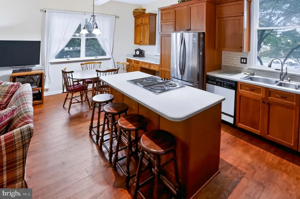 83 FLINT RIDGE DRIVE Reading, PA 19607