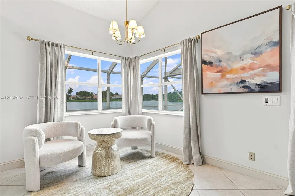 2873 Oak Park Cir Davie, FL 33328