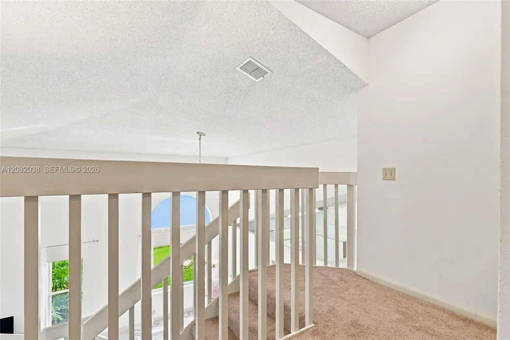 2873 Oak Park Cir Davie, FL 33328