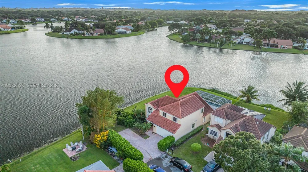 2873 Oak Park Cir Davie, FL 33328