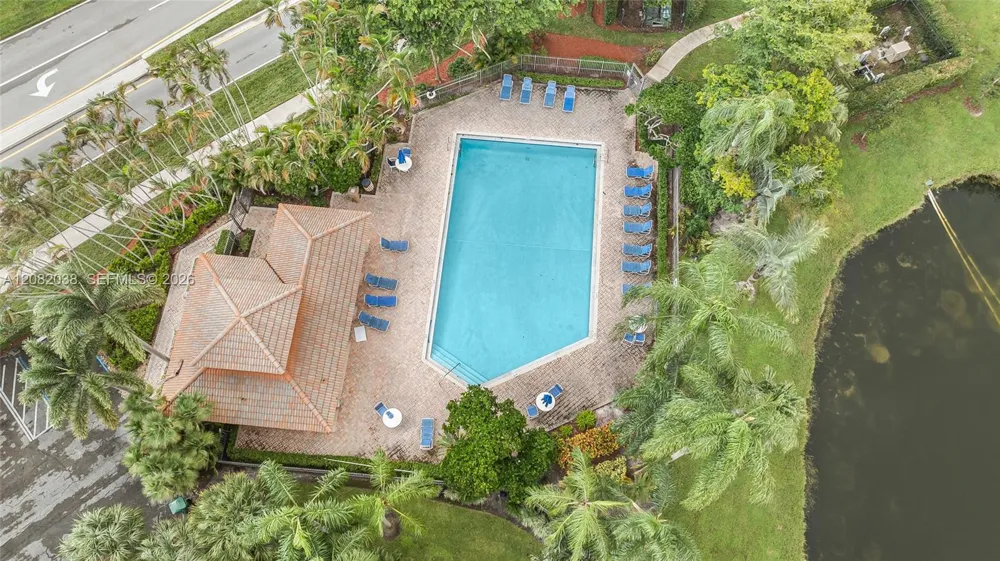 2873 Oak Park Cir Davie, FL 33328