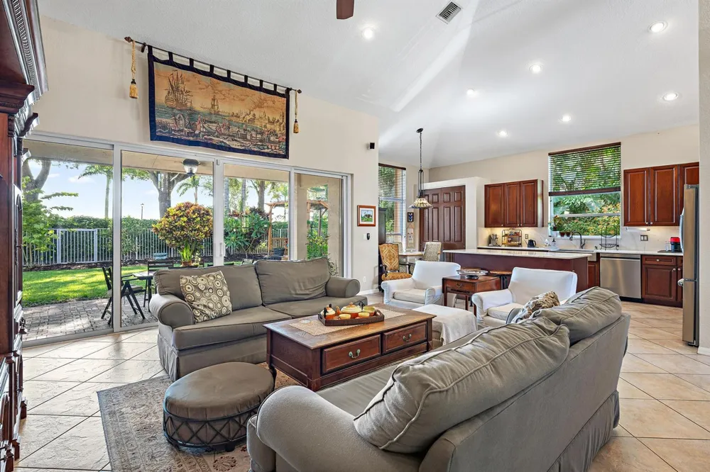 4636 Windward Cove Lane Wellington, FL 33449