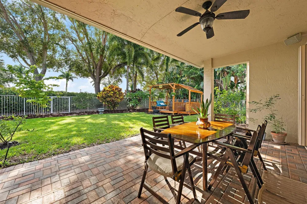 4636 Windward Cove Lane Wellington, FL 33449