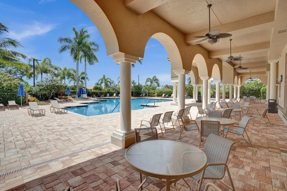 4636 Windward Cove Lane Wellington, FL 33449